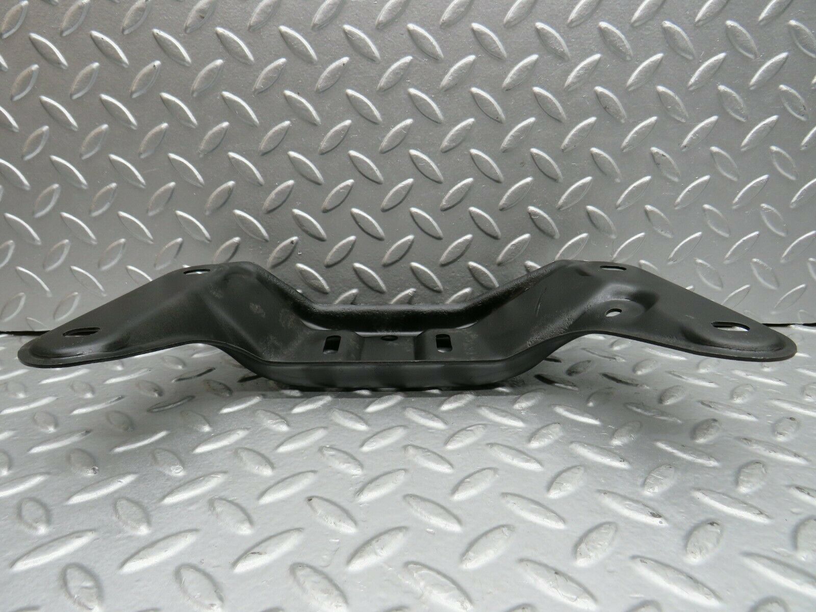 22011 Mercedes-Benz S123 280TE Wagon Gearbox Mount Bracket
