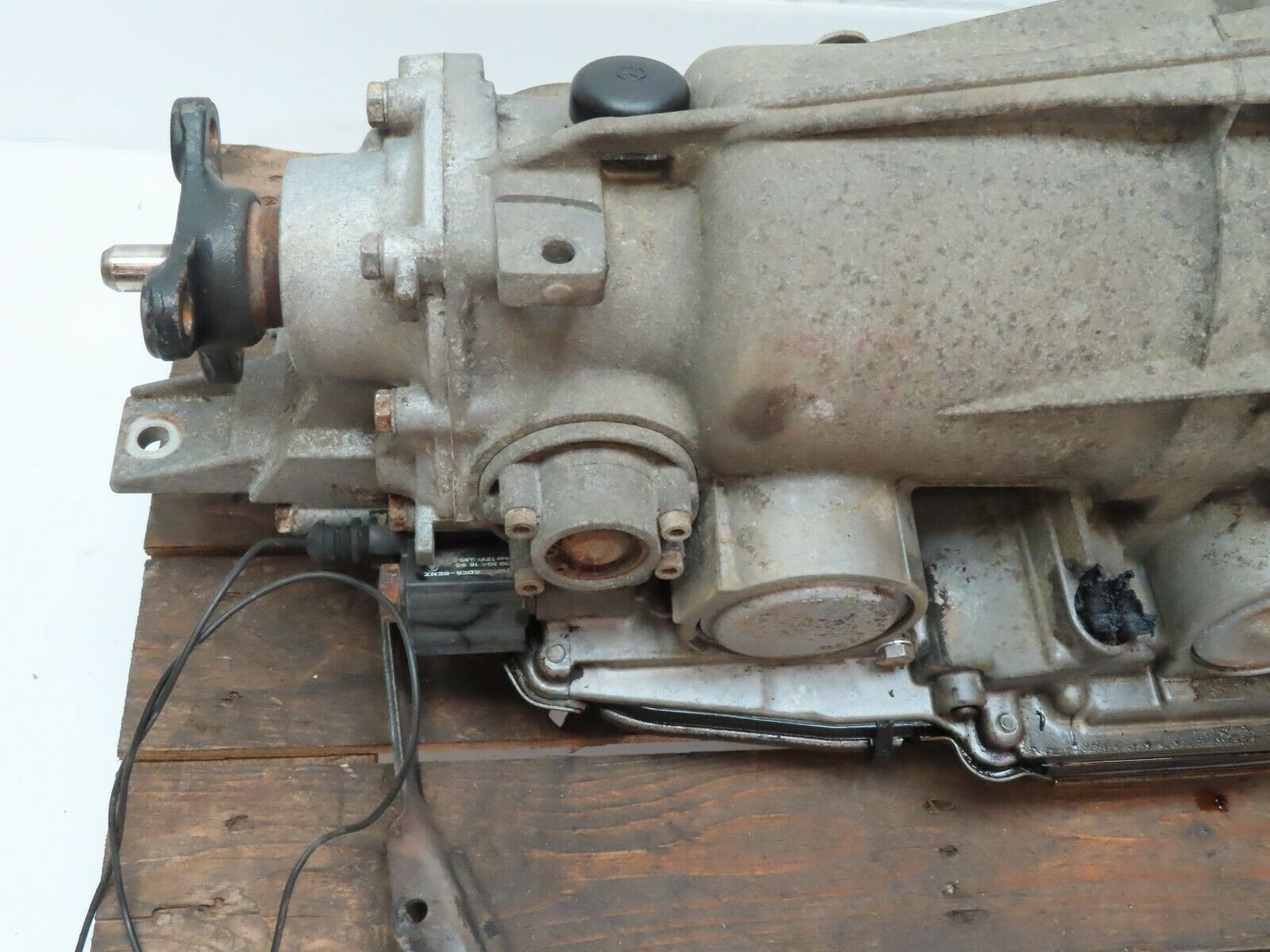 4098 Mercedes-Benz S123 200T Wagon Automatic Gearbox 722.406 1232711801