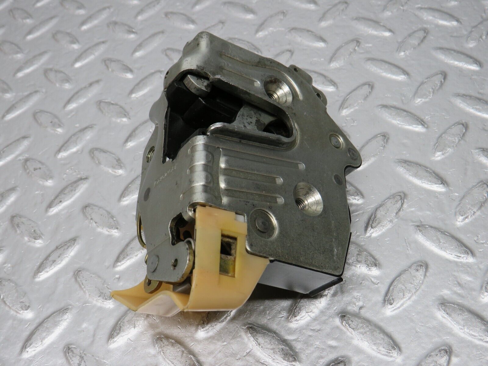 32455 Mercedes-Benz S124 300TE Wagon Rear Left Door Lock Mechanism