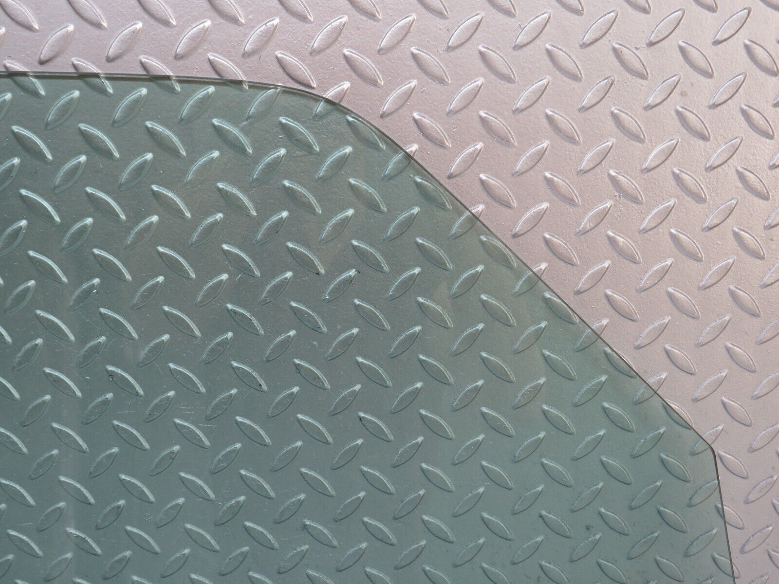 36037 Mercedes-Benz W126 420SE Front Left Door Window Glass