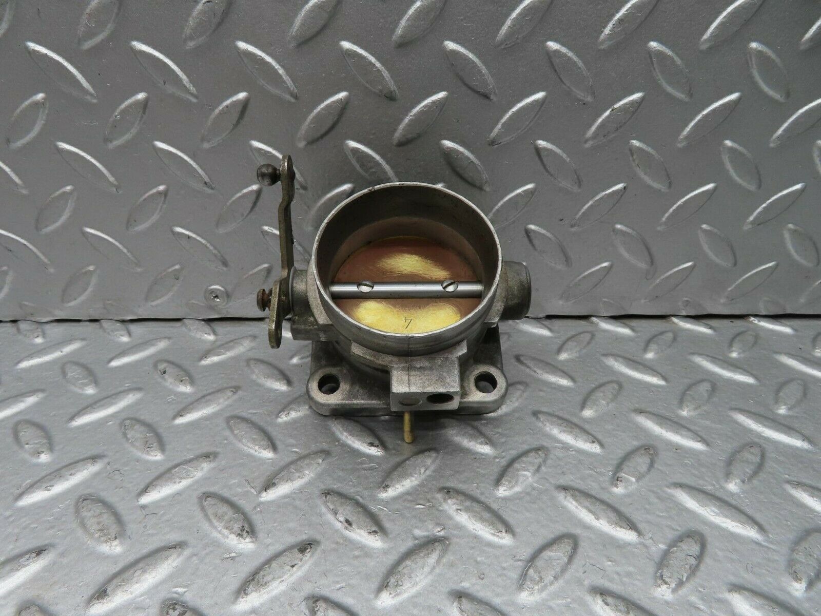 15271 Mercedes-Benz W123 230E Throttle Body Valve