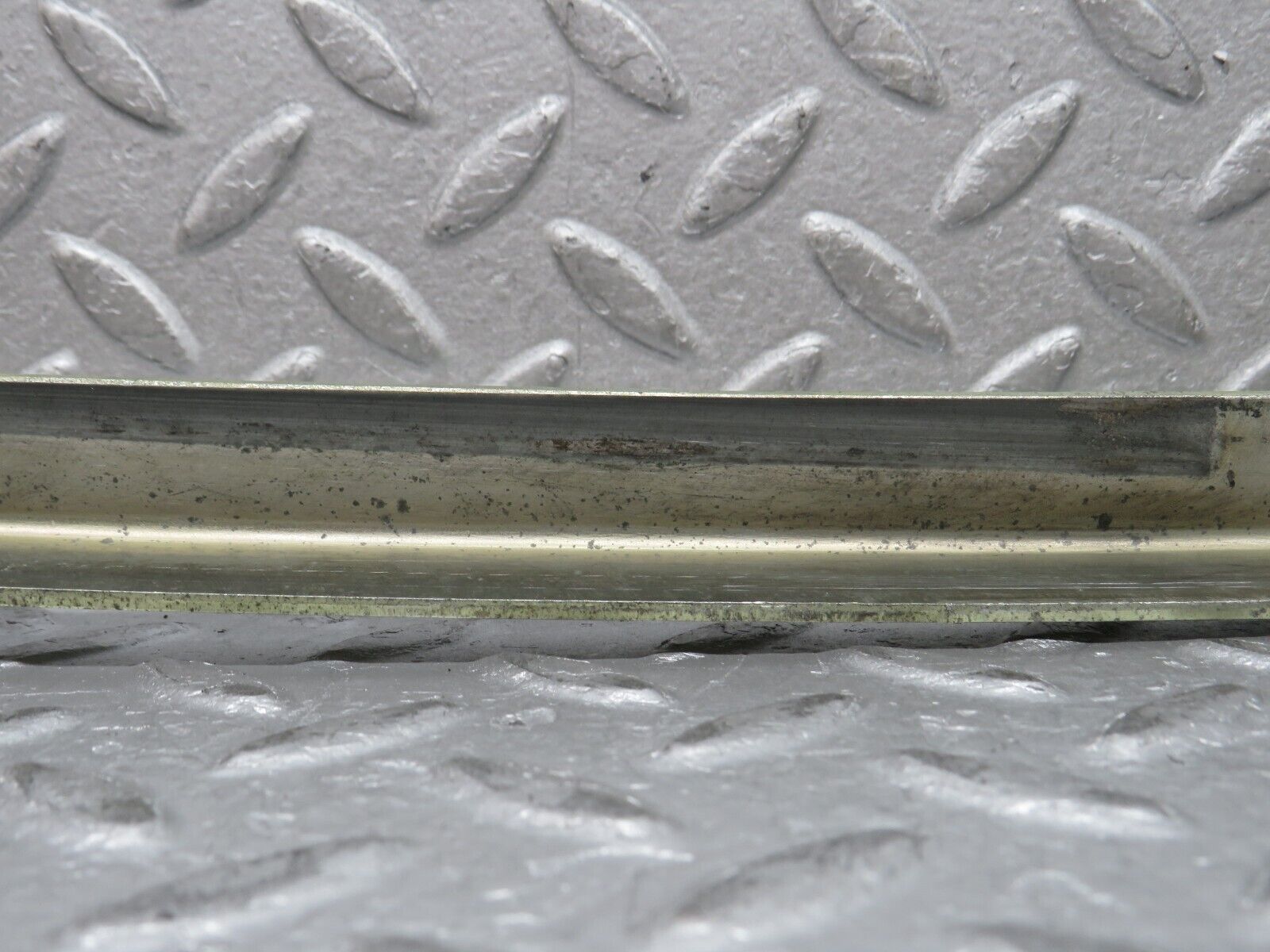 37801 Mercedes-Benz A124 320E Cabriolet Front Right Window Channel