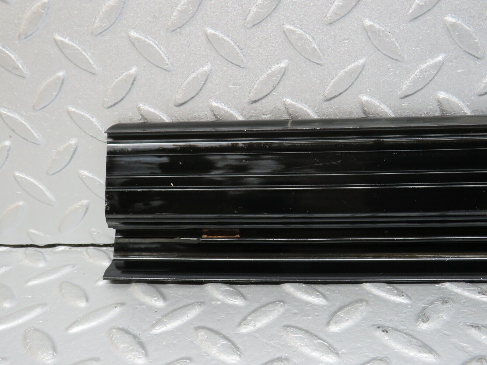 40634 Mercedes-Benz W123 300D Rear Left Door Sill Trim Black