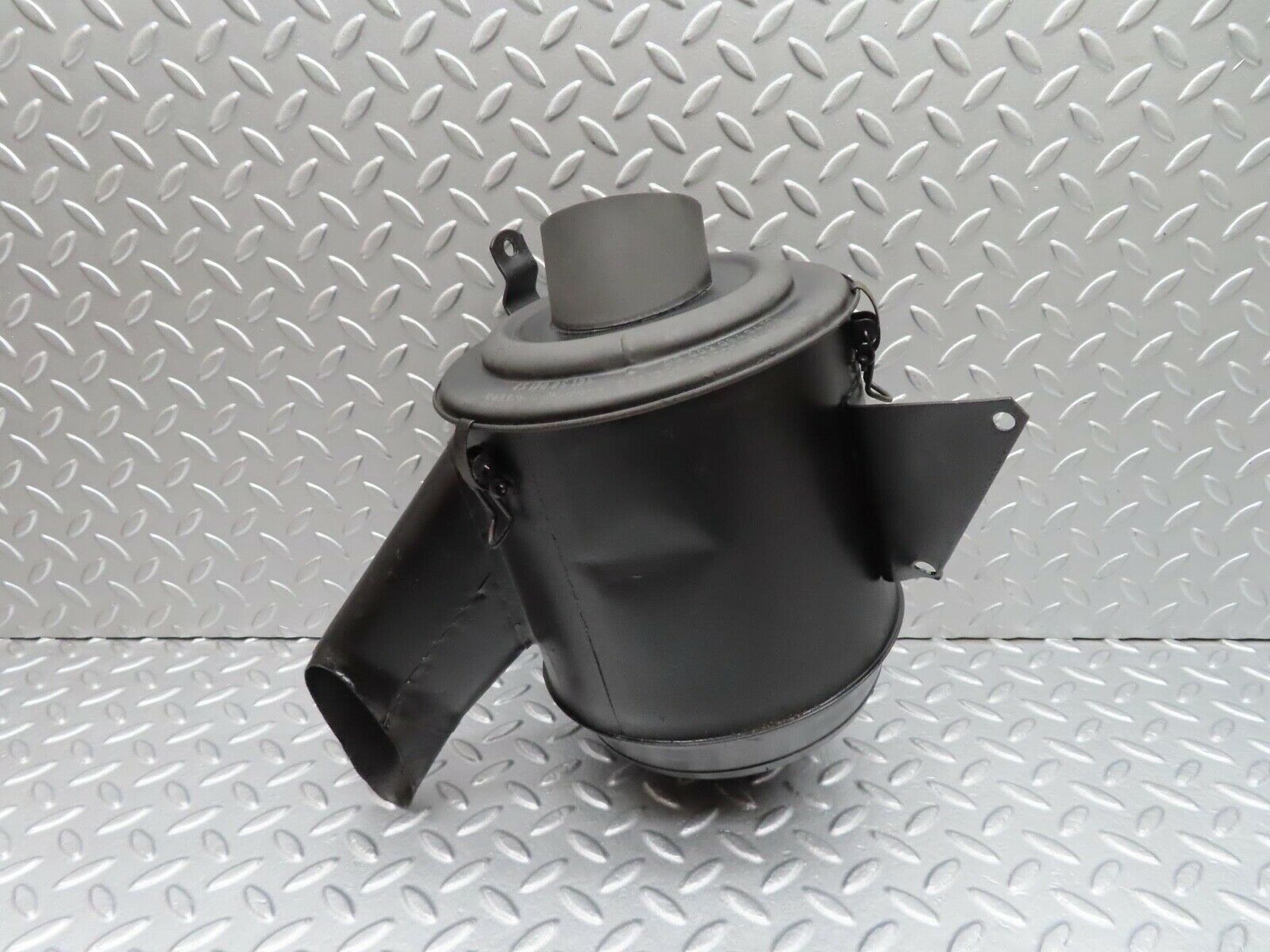 12694 Mercedes-Benz W111 220SE Air Filter Box Housing MANN