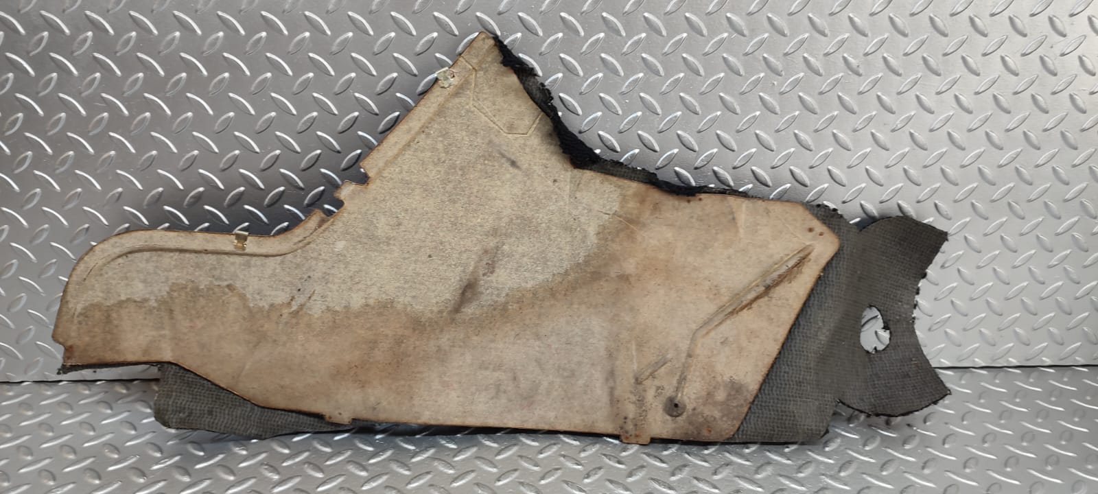 4055 Mercedes-Benz S123 200T Wagon Centre Console Carpet Left Black