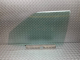 29198 Mercedes-Benz W124 230E Front Left Door Window Glass